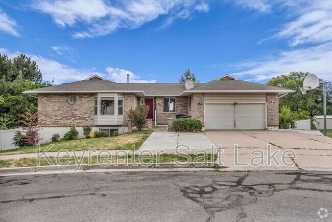 Building Photo - 567 N Allanwood Pl Rental