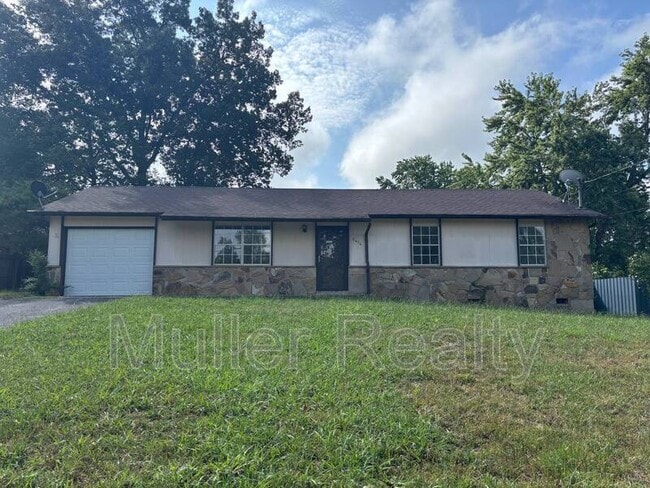Building Photo - 6436 Tewksbury Dr NW Rental