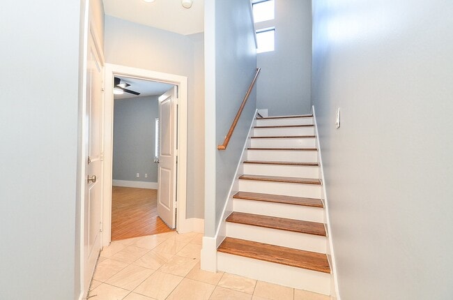 Photo - 408 Parker St