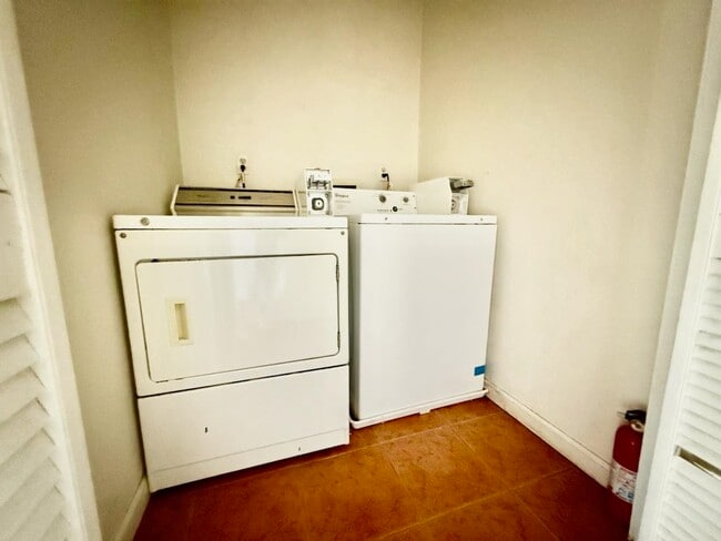 Photo - 369 Danforth Ave Unit 1