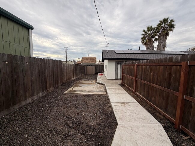 Photo - 125 N Walnut Ave