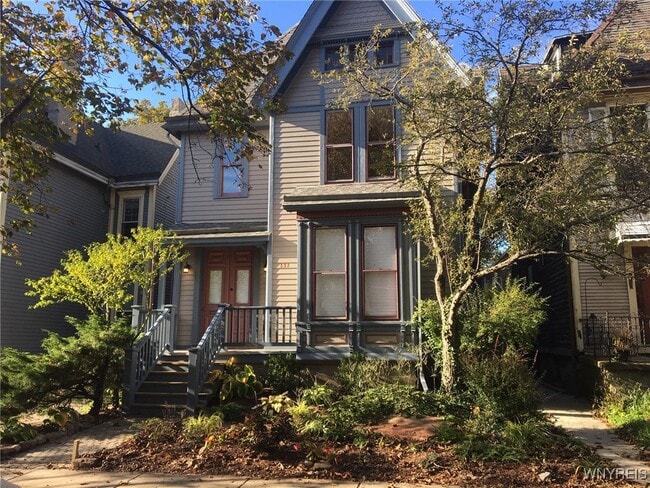 Building Photo - 332 Pennsylvania St Rental