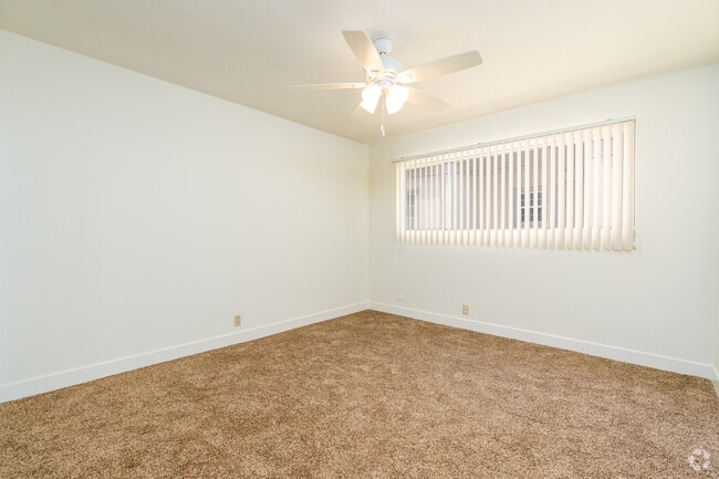 2BR, 1BA - 900SF - Second Bedroom