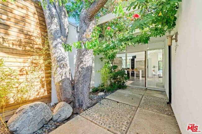 Photo - 3744 Cody Rd