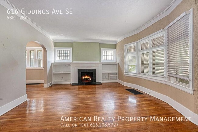 Photo - 616 Giddings Ave SE