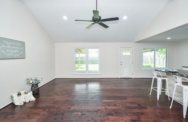 215 Shiloh Dr