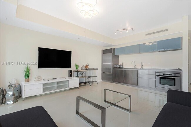 Photo - 1040 Biscayne Blvd Unidad 1108