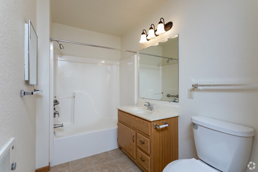 1BR, 1BA