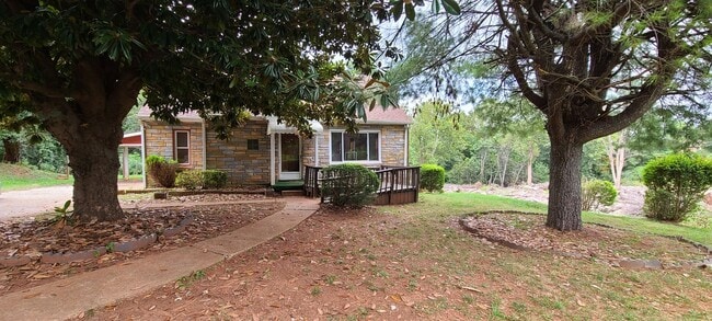 Building Photo - 3BR, 2BA SFH Rental