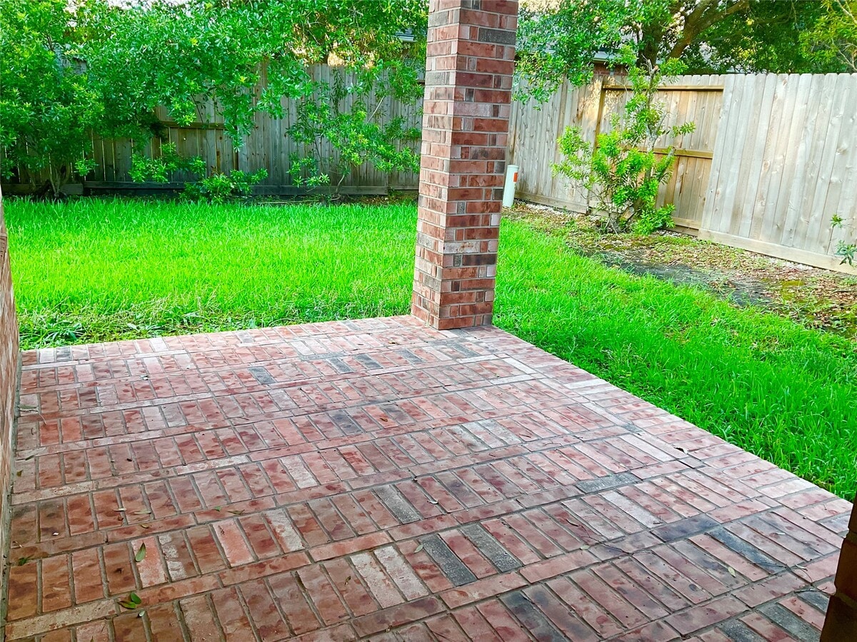 Photo - 6 Dragon Hill Pl