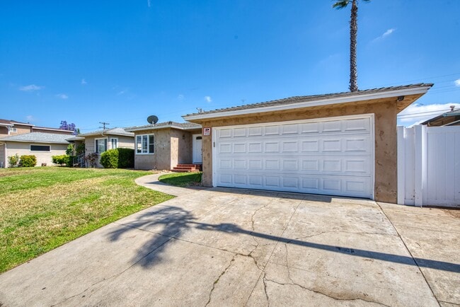 Photo - 6141 Dorothy Dr