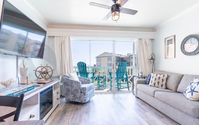 Photo - 6300 Seawall Blvd
