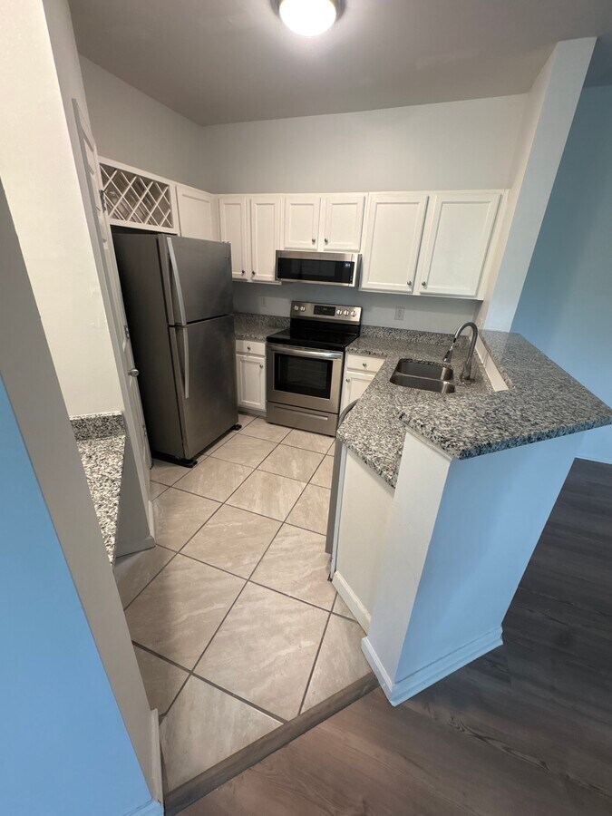 Photo - 310 Riverbend Dr Unit 1E