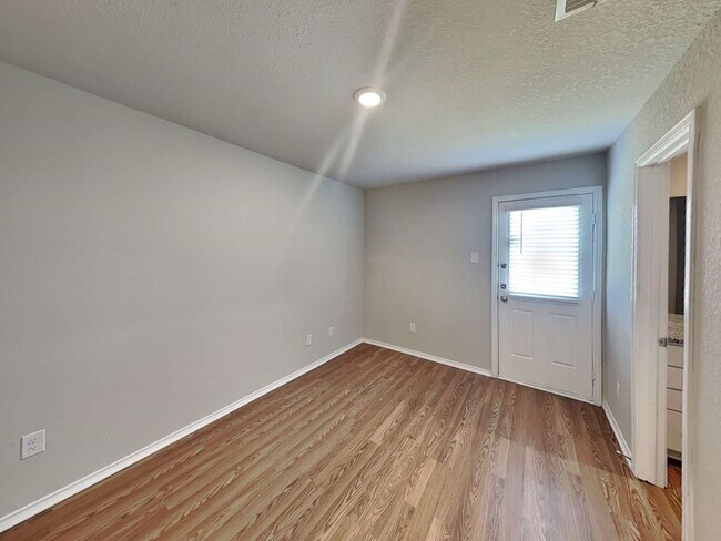 Photo - 5521 Verdugos Pl