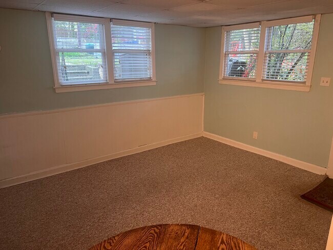 Living room - 1377 Scott Blvd Unit B