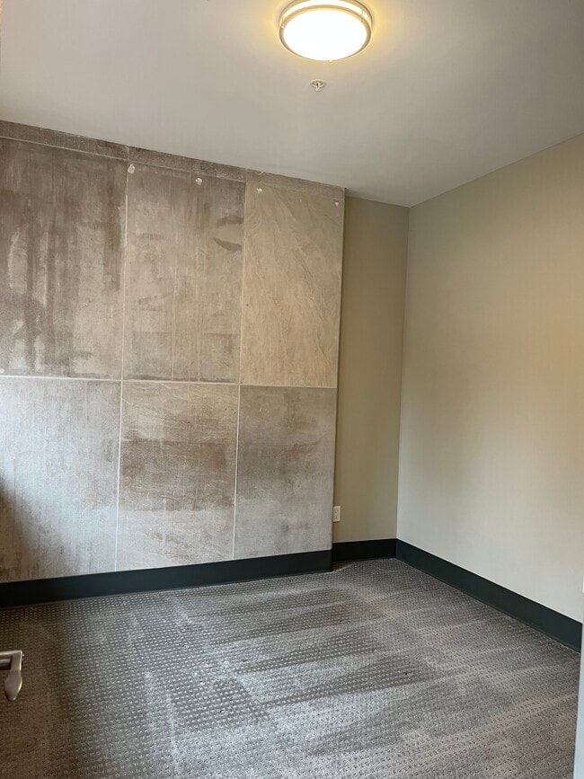 Photo - 44 Exchange Blvd