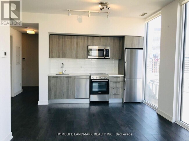 Photo - 28 Wellesley St E Unit 2609