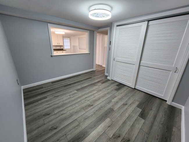 Building Photo - 216 5th St Unit 1B