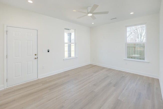 Photo - 1122 Rodey Ave