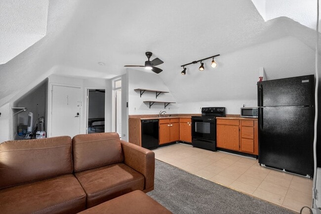 Photo - 2101 E 16th Ave
