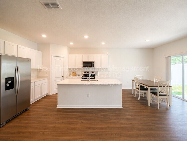 Photo - 161 Chesterwood Rd