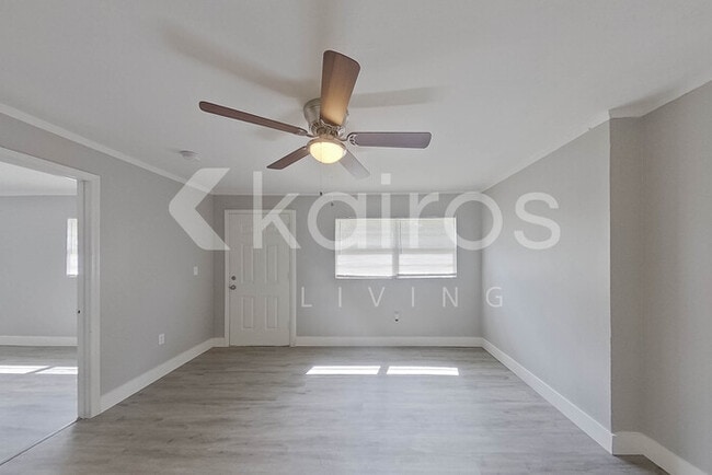 Photo - 1923 N Brack St