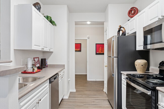 Distinction - 2BR, 2BA - 1,134SF - Kitchen