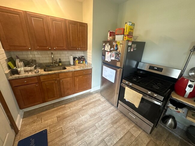 Photo - 1908 N Drake Ave Unidad 2A