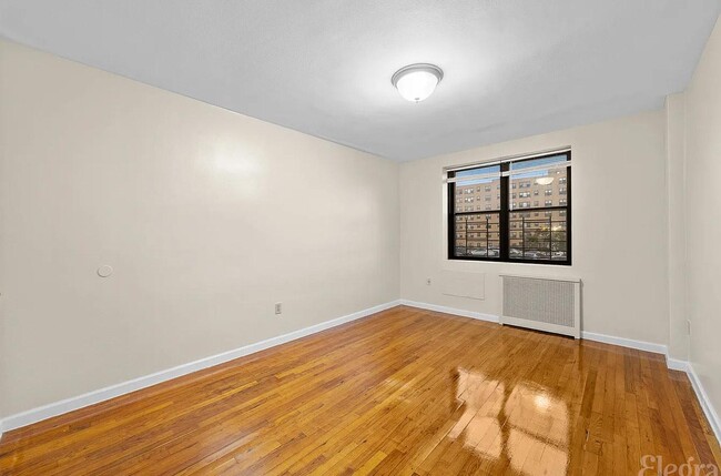 Photo - 375 S End Ave