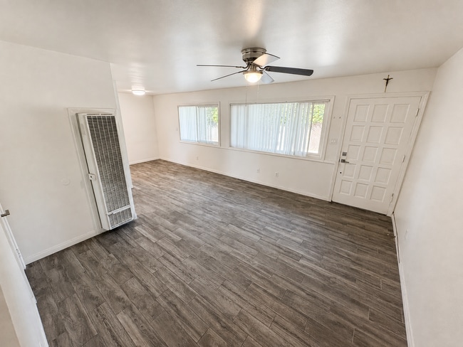 Photo - 211 E Santa Paula St