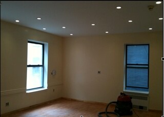 Photo - 560 W 180th St