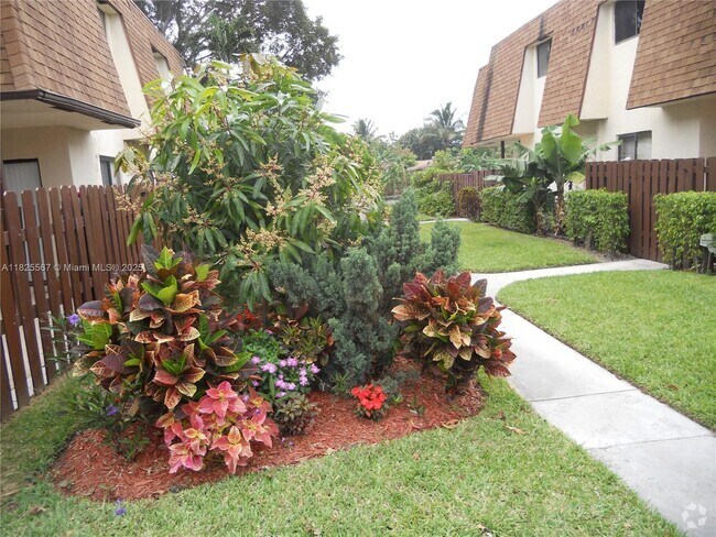Building Photo - 129 San Remo Blvd Rental