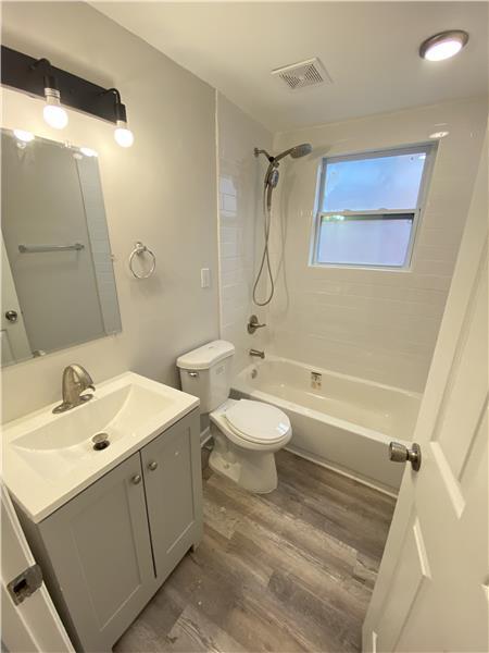 Photo - 2023 Gugel St