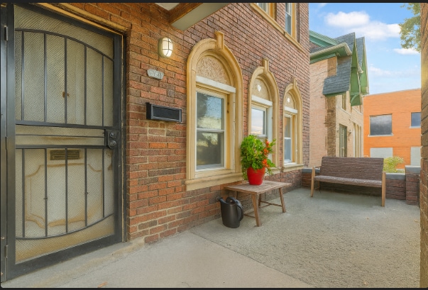 Photo - 3353 Fullerton Ave