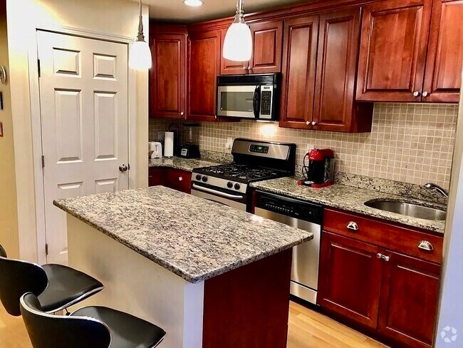 Building Photo - 20 4th St Unit 2 Rental