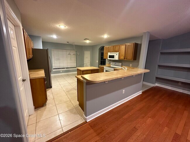 8075 104th Ave