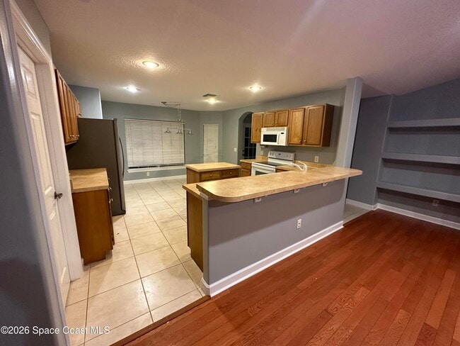 Photo - 8075 104th Ave