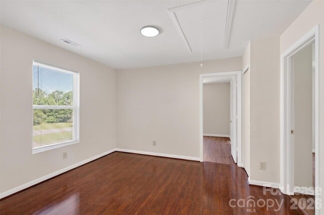 458 Settlers Ridge Dr