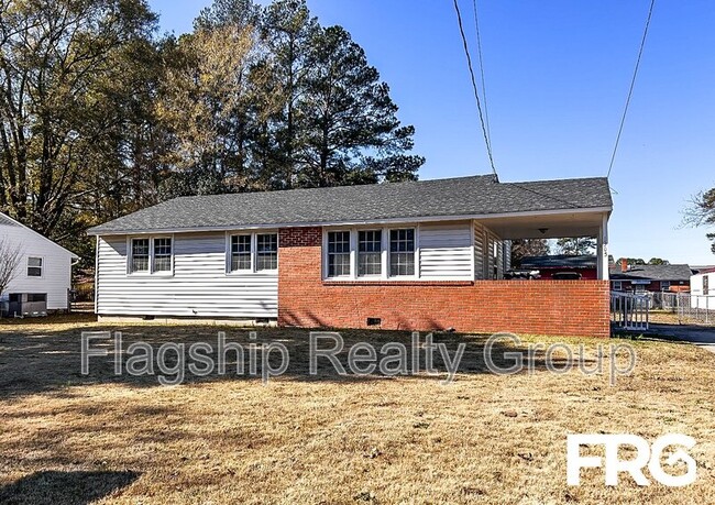 Photo - 1305 Robin St House