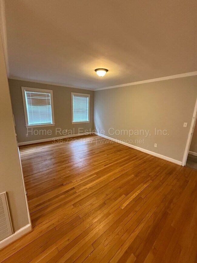 Building Photo - 807 W End Blvd Unit C-5