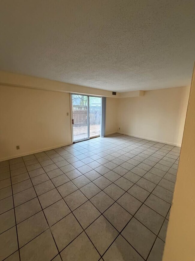 Photo - 1722 E Cherry St Unidad E38