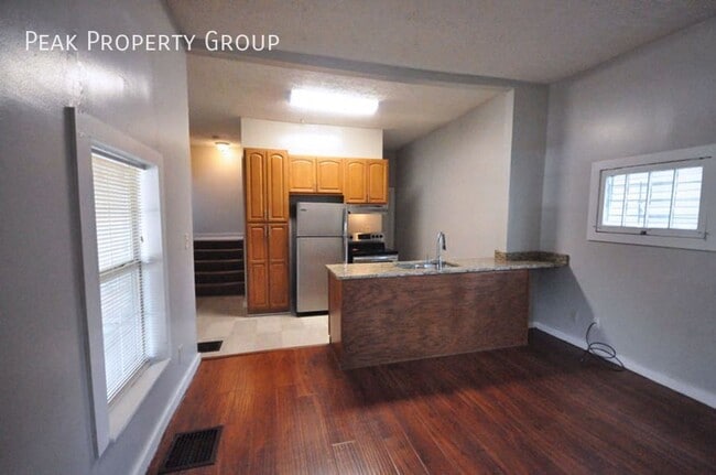 Photo - 1518 Worthington St Unit A