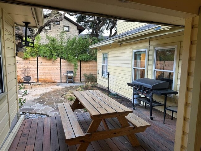 Photo - 311 Le Grande Ave