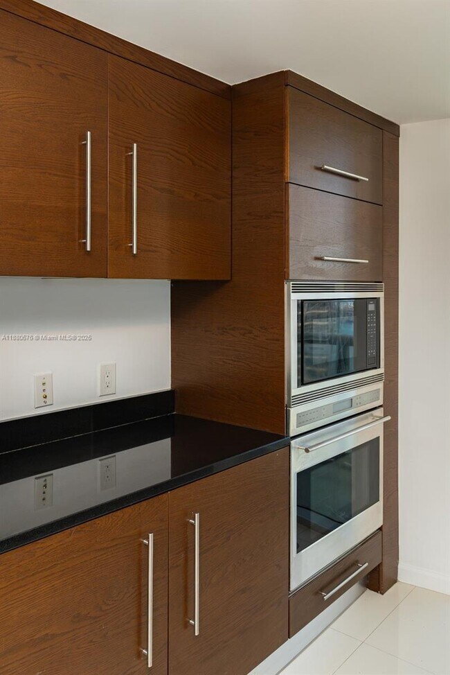 Photo - 495 Brickell Ave Unidad 2102