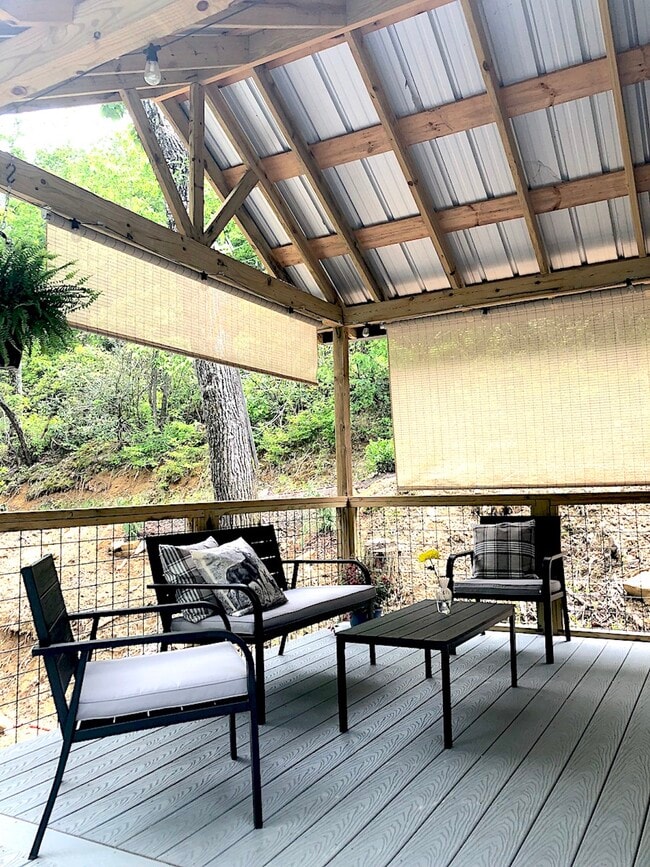 Photo - 1566 Old Mill Rd