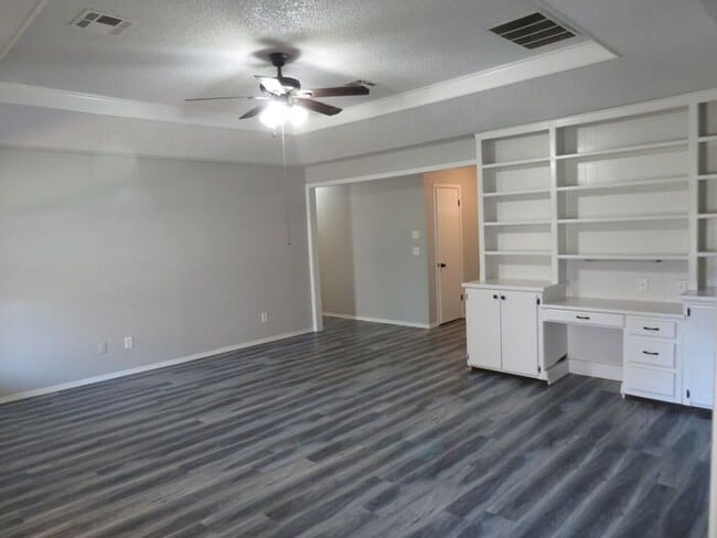 Photo - Edmond 4 bed!