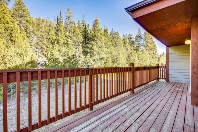 183 Pelican Cir