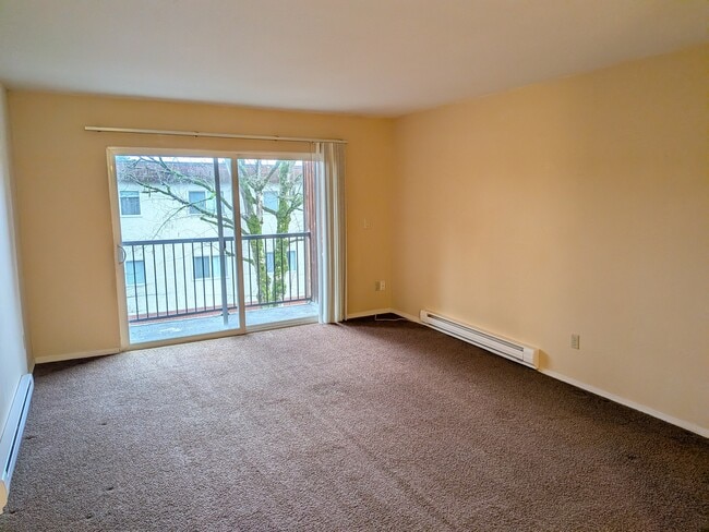 Photo - 1755 No 9 Highway308 Unit 308