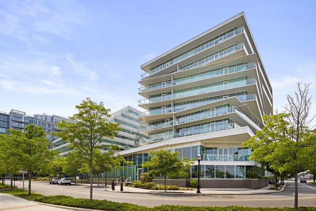 Building Photo - 800 Ave at Port Imperial Unit 1004
