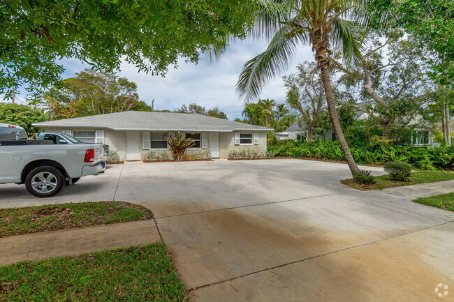 Building Photo - 129 Mayfield Rd Rental